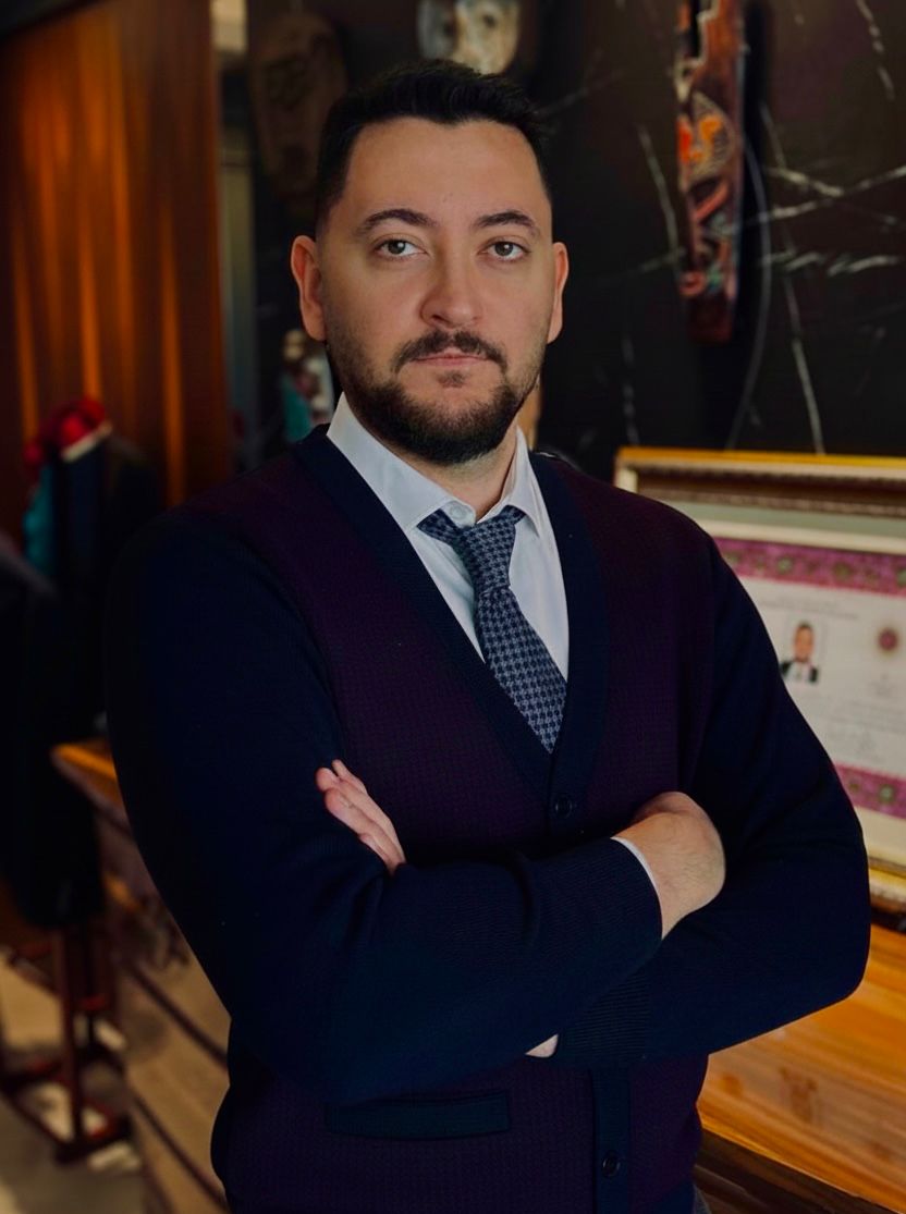 Avukat Berke Balaban; Ankara merkezli olarak Ankara, Bodrum, Antalya, İzmir ve Nevşehir başta olmak üzere birçok ilde imar hukuku ve idare hukuku alanlarında hukuki faaliyet göstermektedir. İmar planı iptali, parselasyon (3194 sayılı Kanun m.18), yapı ruhsatı ve iskan iptali, yıkım kararları, encümen işlemleri, belediye uygulamaları, kamulaştırma ve idari para cezalarına karşı açılan davalar kapsamında taşınmazlara ilişkin idari işlemlerde müvekkillerine etkin hukuki destek sunmaktadır. Ankara Çankaya Balgat Yelken Plaza ve Çayyolu’nda hizmet veren BB Hukuk ve Danışmanlık Ofisi, imar mevzuatına hâkimiyet ve uygulama tecrübesiyle idari süreçleri titizlikle yürütmektedir.